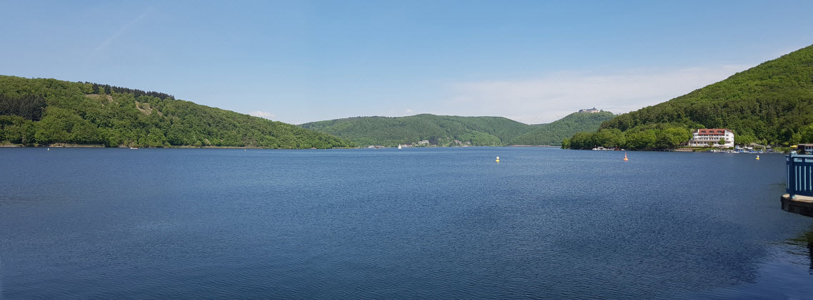 Panoramaaufnahme vom Edersee