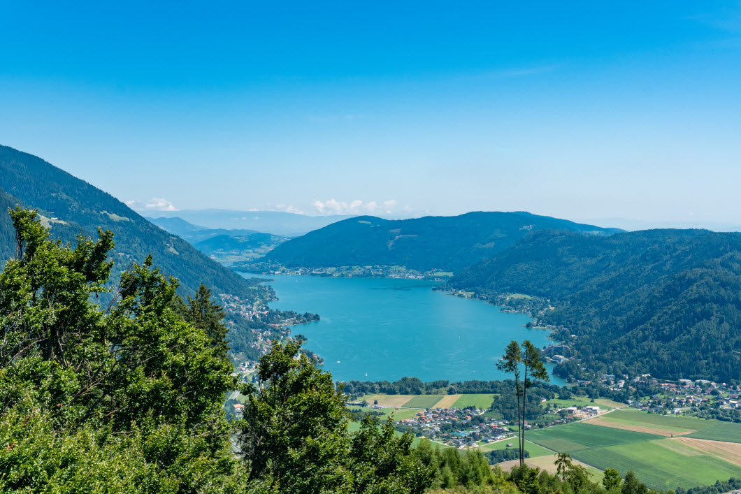 Blick auf den Ossiacher See