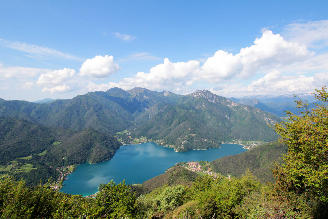 Lago di Ledro am Gardasee im Trentino, Norditalien