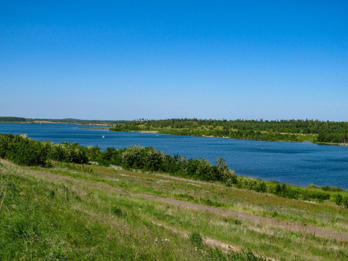 Blick auf den Zwenkauer See im Leipziger Süden